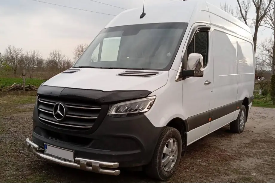 Mercedes Sprinter W907/W910 2018- Lufteinlass Abdeckungen Carmos (2 Stk., Edelstahl) Foto 3