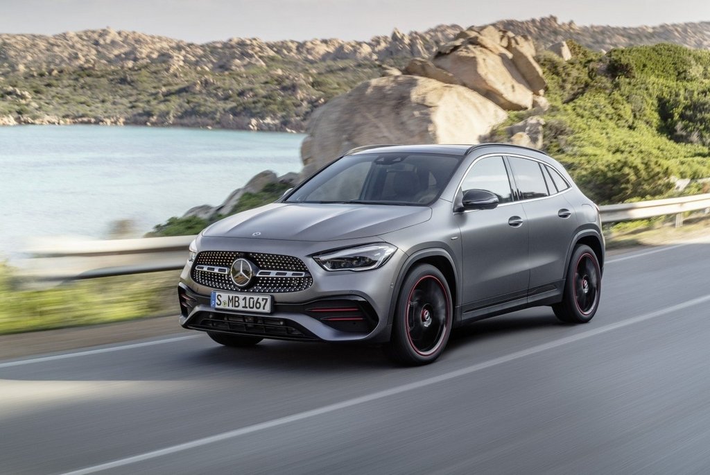 Übersicht der Premium-kompakte Crossover Mercedes-Benz GLA-Klasse