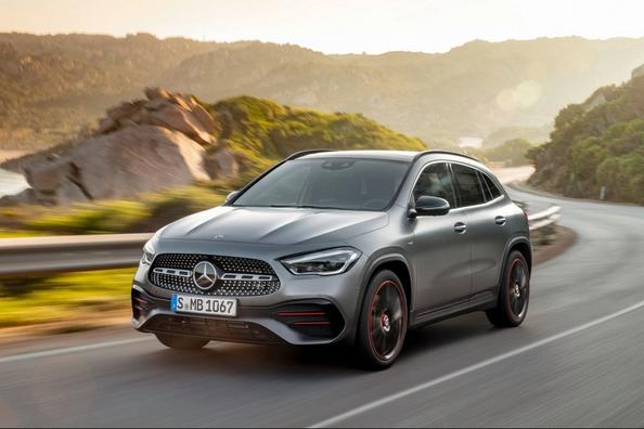 Übersicht der Premium-kompakte Crossover Mercedes-Benz GLA-Klasse