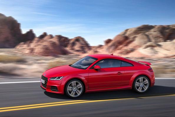 Durchsuchen Sie die aktualisierte Coupé Audi TT Coupe