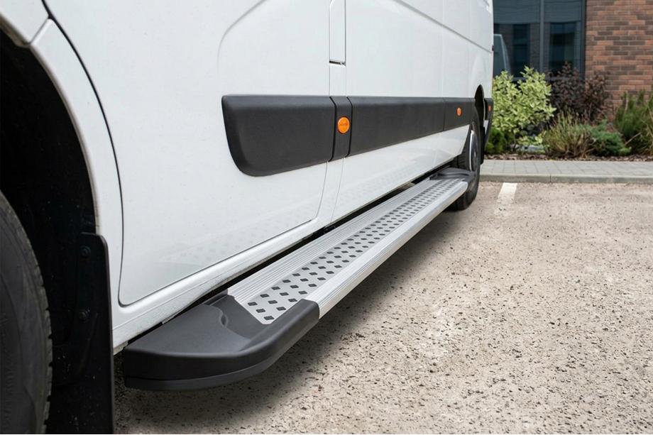 Nissan NV400 2010-2024 Seitenschweller New Vision Grey (2 Stk., Aluminium) Image