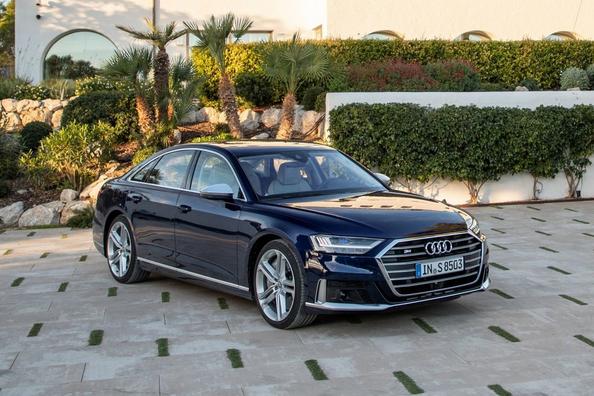 Die sportliche Luxus-Limousine Audi S8