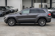 Jeep Grand Cherokee WK2 2010-2021 Trittbretter Bosphorus Grey (2 Stk., Aluminium) Foto 1