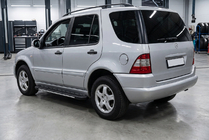 Mercedes ML W163 1997-2005 Trittbretter Bosphorus Grey (2 Stk., Aluminium) Foto 1