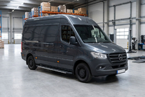 Mercedes Sprinter W907/W910 2018- Trittbretter Bosphorus Grey (2 Stk., Aluminium) Foto 1