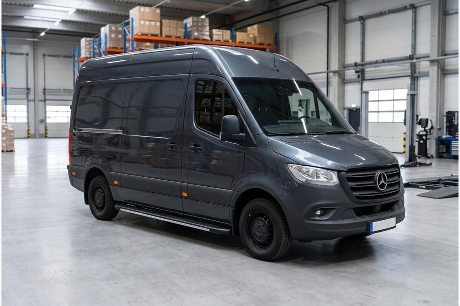 Mercedes Sprinter W907/W910 2018- Trittbretter Bosphorus Grey (2 Stk., Aluminium) Image