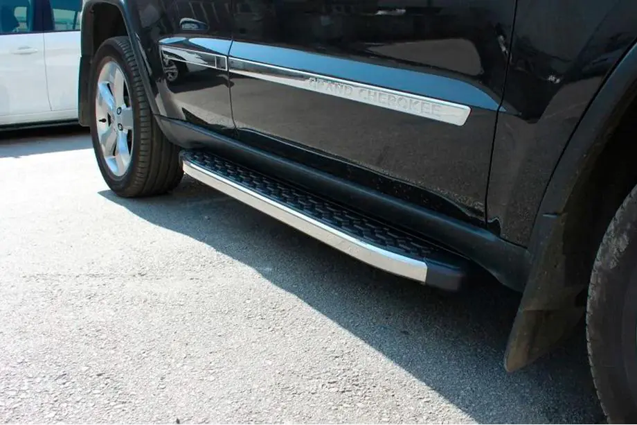 Jeep Grand Cherokee WK2 2010-2021 Seitenschweller BlackLine (2 Stk., Aluminium) Image