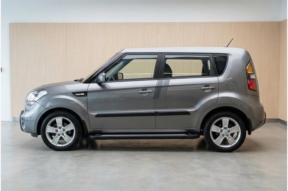 Kia Soul I 2008-2013 Seitenschweller New Vision Black (2 Stk, Aluminium) Image
