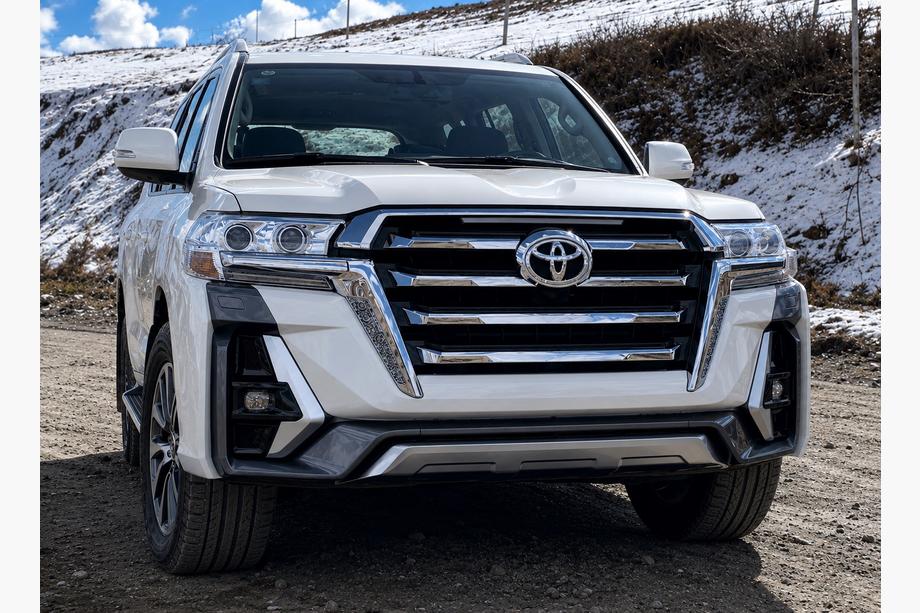 Toyota Land Cruiser 200 2007-2021 Bodykit Komplettset 2016↗︎ (Limgeni) Image