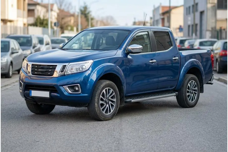 Nissan Navara/NP300 2016- Trittbretter BlackLine (2 Stk., Alu) Image