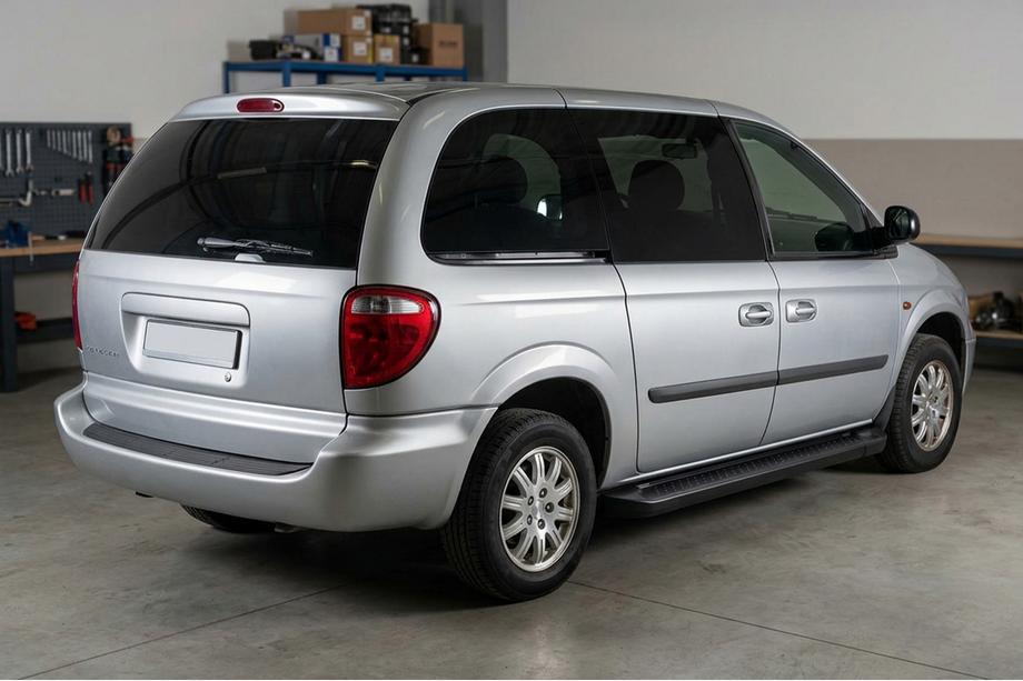Chrysler Voyager 2001-2007 Trittbretter Allmond Black (2 Stk., Aluminium) Image