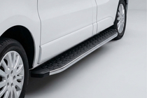 Opel Vivaro 2001–2015 Trittbretter BlackLine (2 Stk., Alu) Foto 1