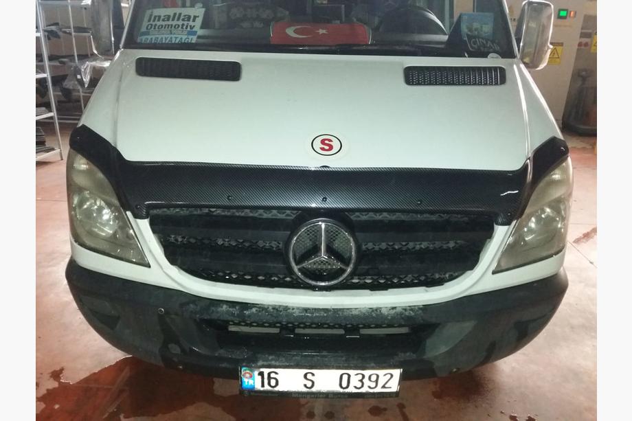 Mercedes Sprinter W906 2006–2018 Motorhaubenschutz Carbon-Look 2006-2013 (EuroCap) Foto 3