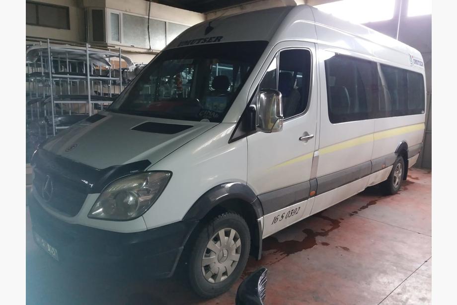 Mercedes Sprinter W906 2006–2018 Motorhaubenschutz Carbon-Look 2006-2013 (EuroCap) Foto 2
