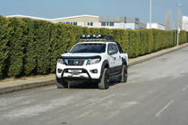 Nissan Navara/NP300 2016- Motorhaubenschutz (EuroCap) Foto 4