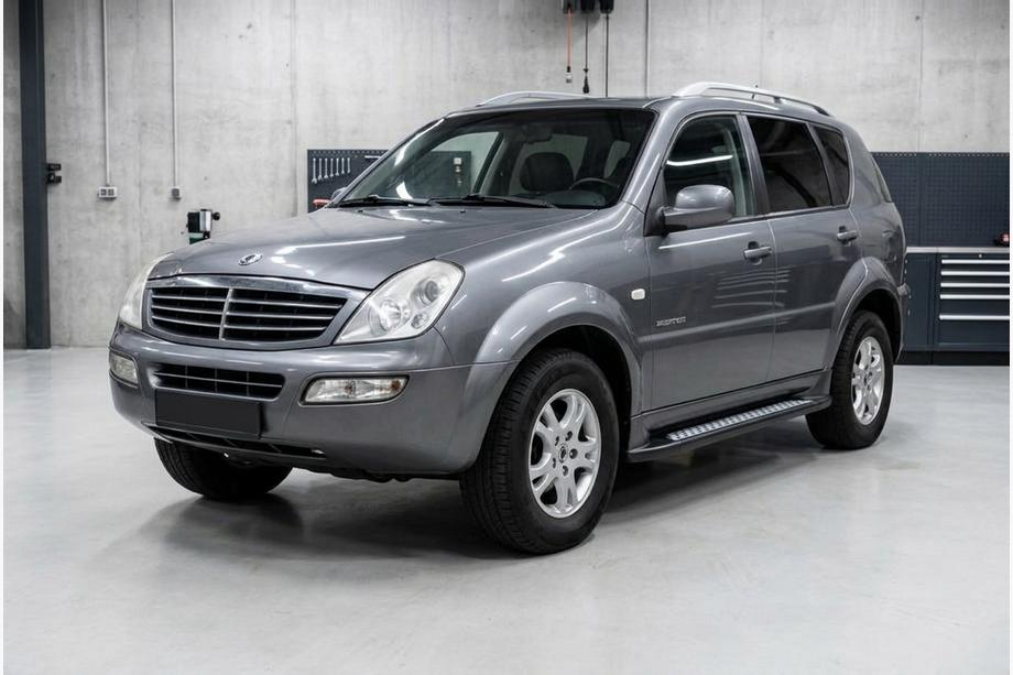 SsangYong Rexton I 2001-2017 Seitenschweller New Vision Black (2 Stk., Aluminium) 2012-2017 Image