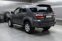 Toyota Fortuner 2006-2015 Trittbretter Allmond Grey (2 Stk., Alu) Foto 1