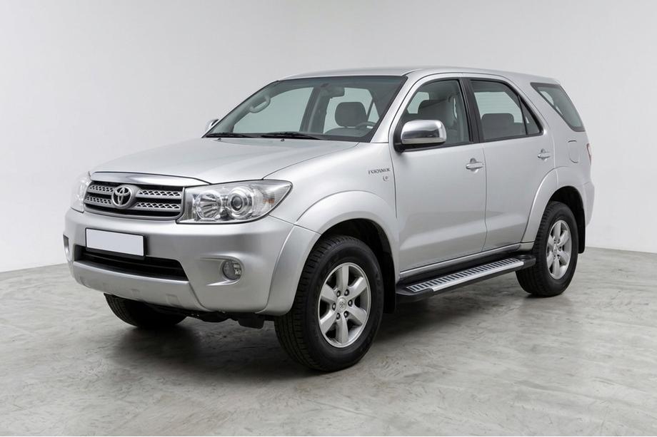Toyota Fortuner 2006-2015 Trittbretter Line (2 Stk., Alu) Image