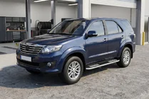 Toyota Fortuner 2006-2015 Seitenschweller Tayga V2 (2 Stk., Alu) Foto 1