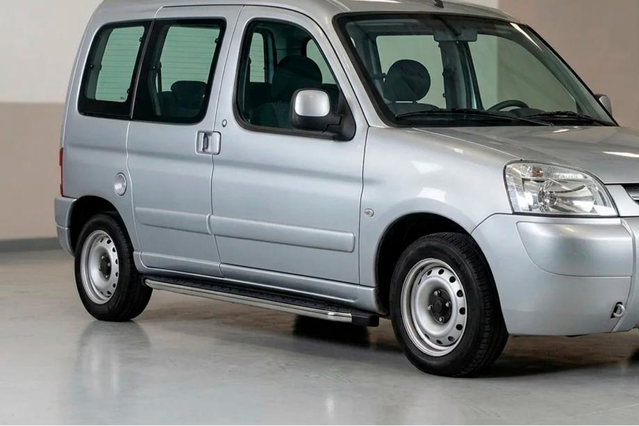Peugeot Partner 1996-2008 Seitenschweller BlackLine (2 Stk., Aluminium) Image