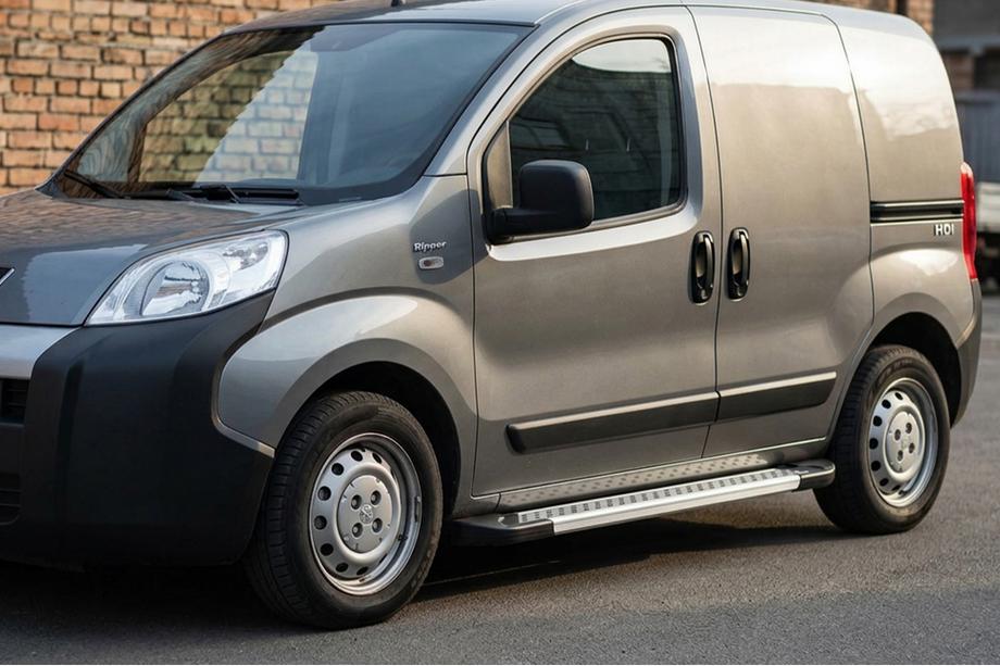 Peugeot Bipper 2008-2017 Seitenschweller New Vision Grey (2 Stk., Aluminium) Image