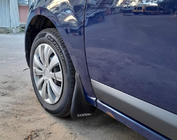 Renault Sandero 2007-2013 Vordere Schmutzfaenger (2 Stk.) Foto 5