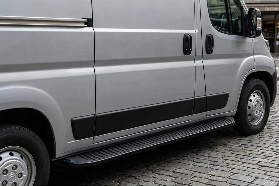 Peugeot Boxer 2006-2025 Seitenschweller Tayga Black (2 Stk., Aluminium) Image