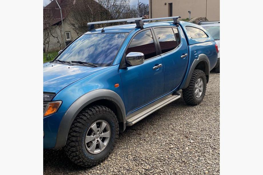 Mitsubishi L200 2006-2015 Dachträger für glattes Dach (2 Stk, Asaf V4) Foto 1
