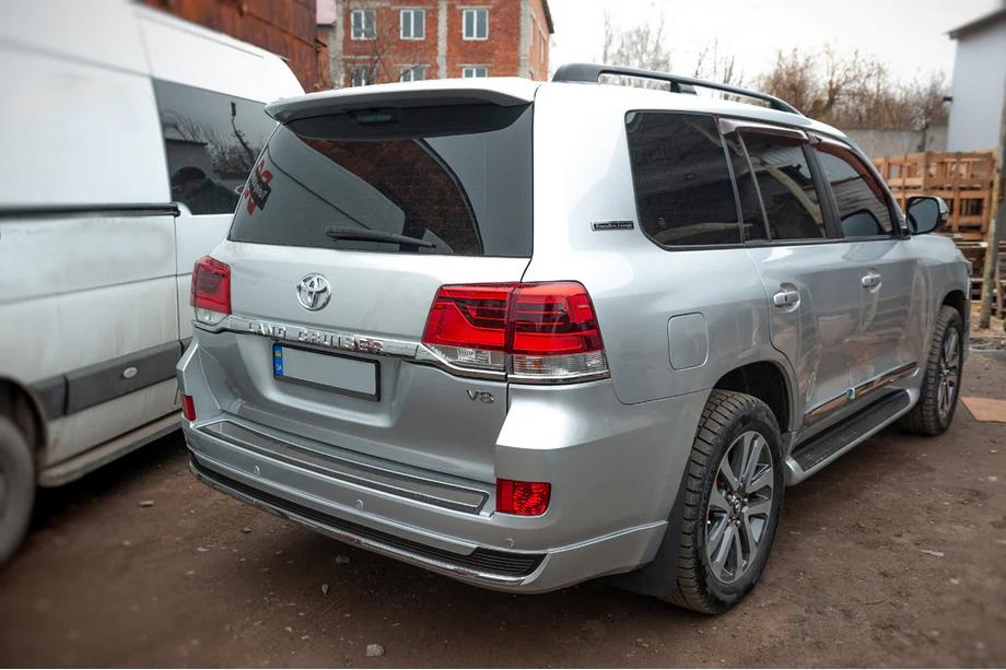 Toyota Land Cruiser 200 2007-2021 Rückleuchten 2016-2021 (OEM Standard) Hintere linke innere Rückleuchte (Kofferraumdeckel) Foto 7