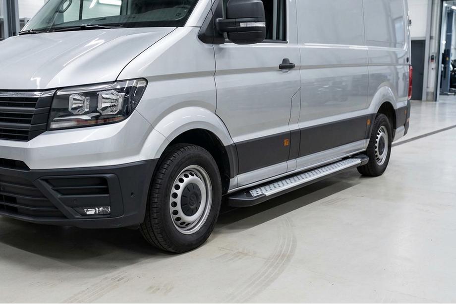 Volkswagen Crafter 2016- Trittbretter Allmond Grey (2 Stk., Aluminium) Mittlerer Radstand Image