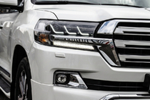Toyota Land Cruiser 200 2007-2021 Frontscheinwerfer 2016+ (LX-Design) Foto 1