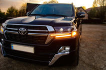 Toyota Land Cruiser 200 2007-2021 Bodykit 2016-2021 (Executive 2021) Foto 14
