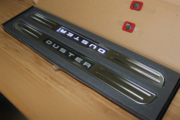 Beleuchtete Funkschwellen bei Renault Duster
