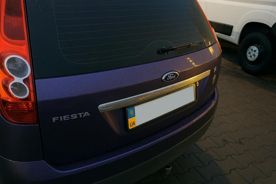 Ford Fiesta 2002-2008 Chromleiste über dem Kennzeichen (Edelstahl) OmsaLine - Italienischer Edelstahl Foto 3