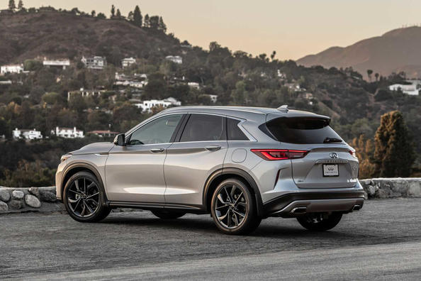 Die Infiniti QX50-Frequenzweiche wurde extern aktualisiert und die Grundkonfiguration erweitert Foto 4