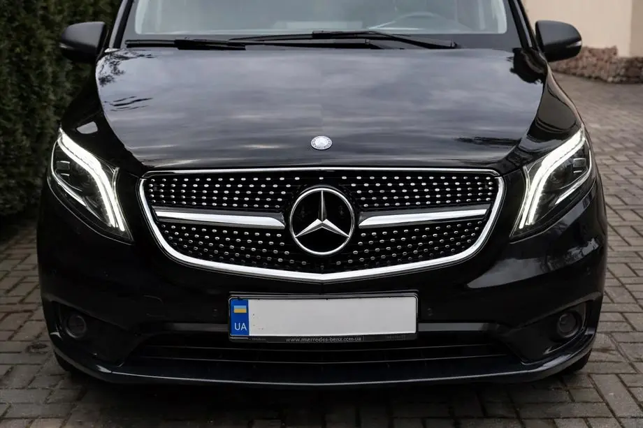 Mercedes Vito/V-class W447 2014- Frontgrill Diamond (2014-2023 für Vito W447) Image