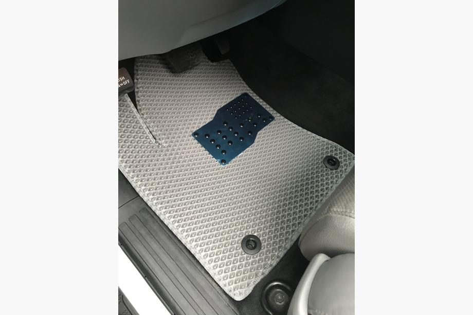 Toyota Sequoia 2007-2022 Polyurethan Fußmatten 3 Reihen (EVA, grau) Mittlere Reihe - 3 Sitze Foto 13