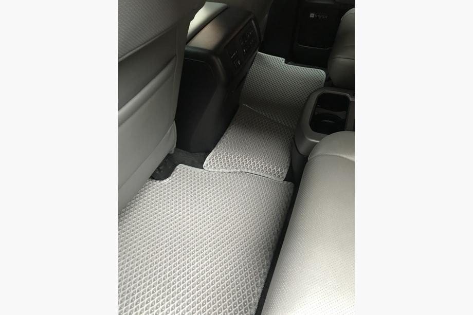 Toyota Sequoia 2007-2022 Polyurethan Fußmatten 3 Reihen (EVA, grau) Mittlere Reihe - 3 Sitze Foto 17