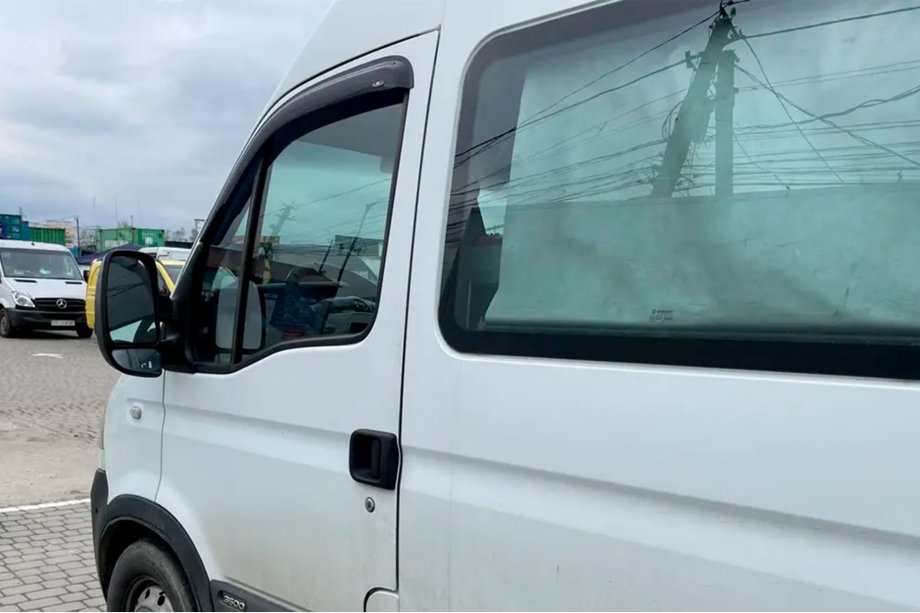 Iveco Daily 2006-2014 Windabweiser (2 Stk, HIC) Foto 3
