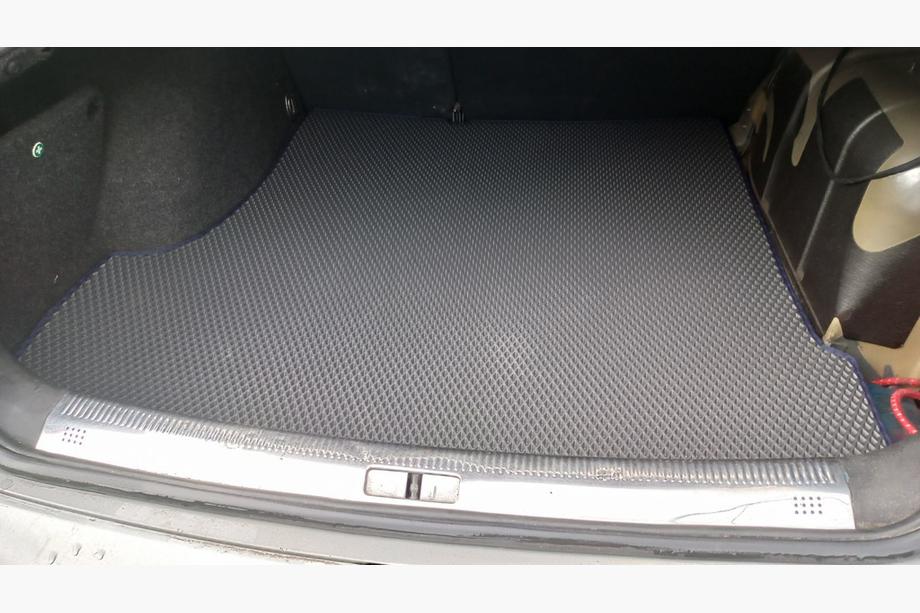 Volkswagen Passat B5 1997-2005 Kofferraummatte SD (EVA, Schwarz) Image