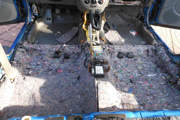 Auto Schallschutz mit Filz