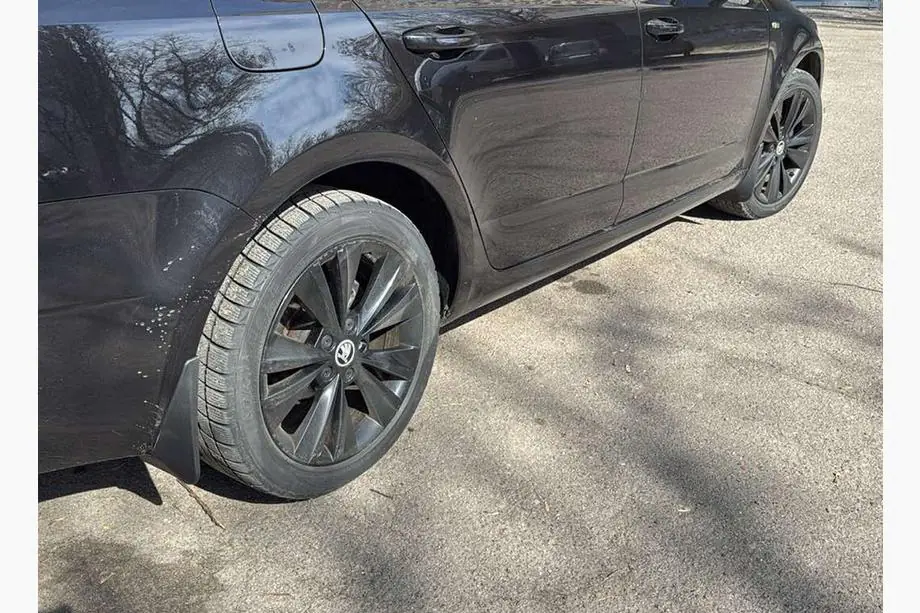 Skoda Octavia III A7 2013-2019 Original Schmutzfänger Premium SD, SW 2018+ (4 Stk) Image