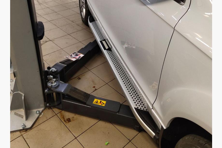 Audi Q7 2005-2015 Seitenschweller Mevsim Grey (2 Stk., Aluminium) Image