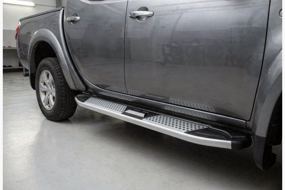 Mitsubishi L200 2006-2015 Seitenschweller Mevsim Grey (2 Stk., Aluminium) Image
