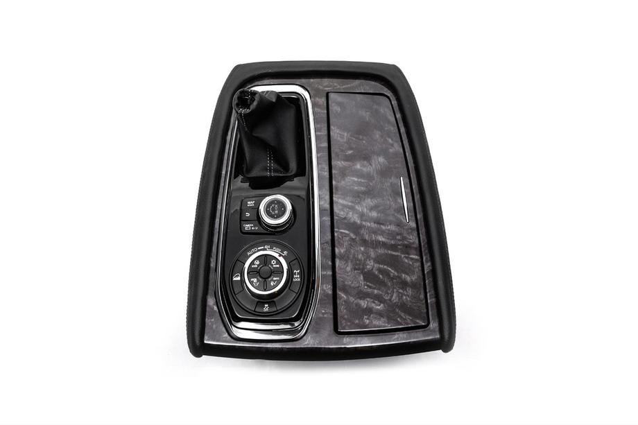 Nissan Patrol Y62 2010-2024 Innenraum Upgrade Kit für 2020 Foto 2