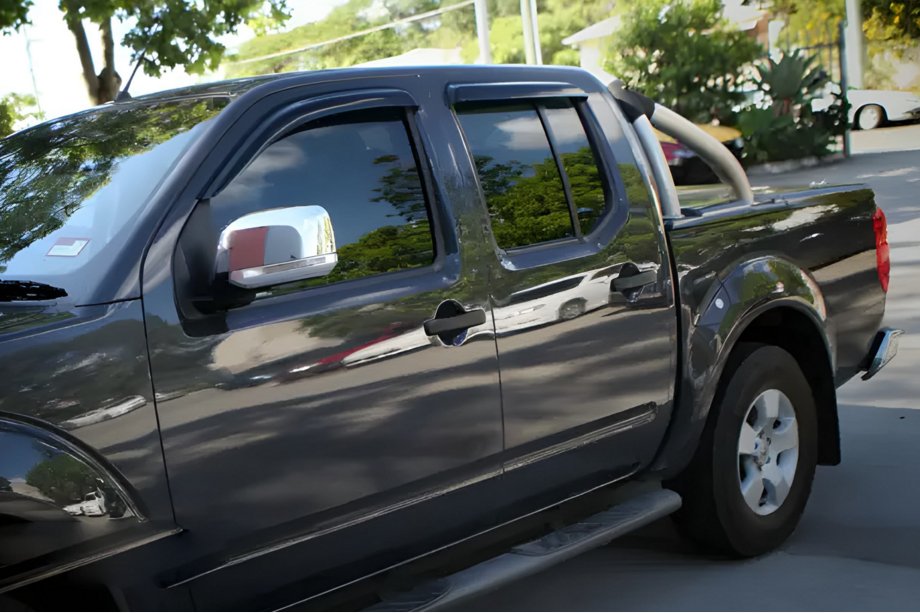 Nissan Navara 2006-2015 Windabweiser (4 Stk, HIC) Image