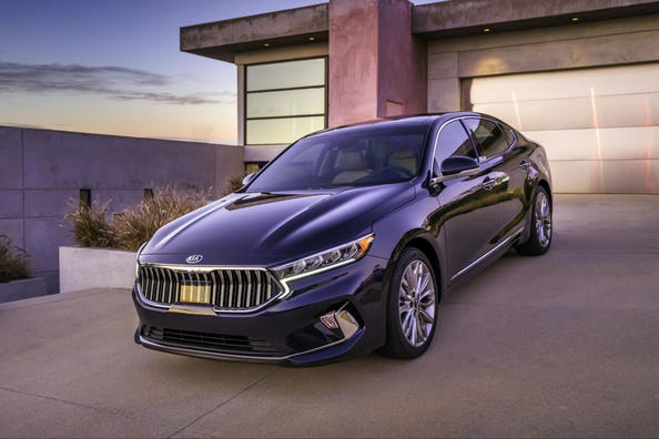 Bewertung der modernisierten Limousine KIA Cadenza