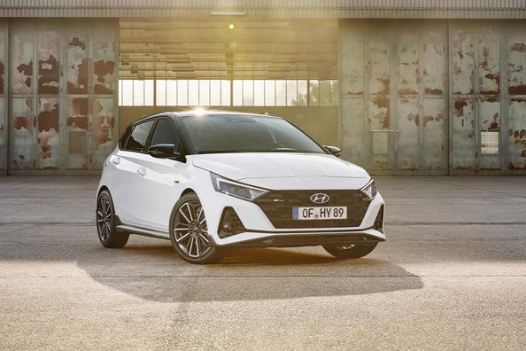 Kompaktes Schrägheck mit Frontantrieb Hyundai i20 der neuen Generation Foto 4