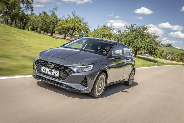 Kompaktes Schrägheck mit Frontantrieb Hyundai i20 der neuen Generation Foto 3