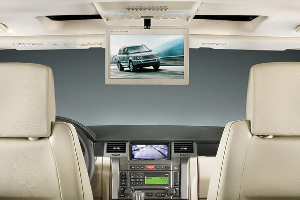 So wählen Sie einen Monitor in einem Auto